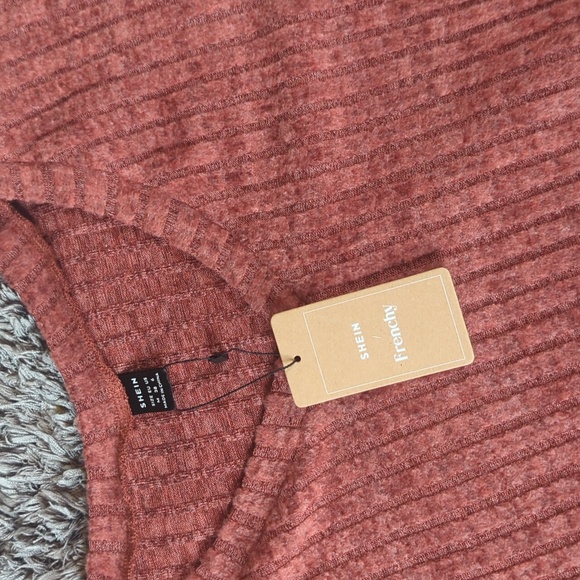 NWT SHEIN Frenchy Drop Shoulder Tee & Ribbed Knit Skirt Set Size M - Picture 4 of 6